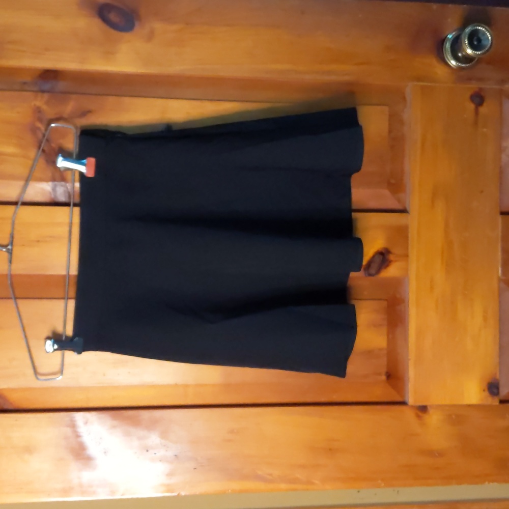 ASOS* size 6 a line black skirt